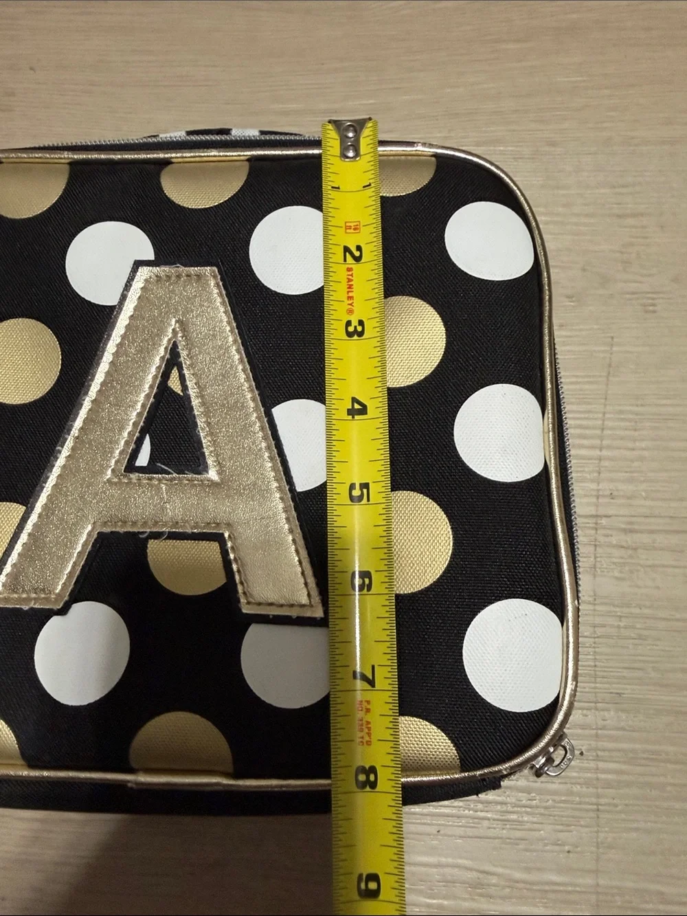 N/A stylish polka